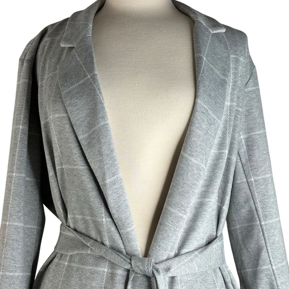 New C Est 1946 Womens Grey / White Window Pane Light Weight Jacket Size Large